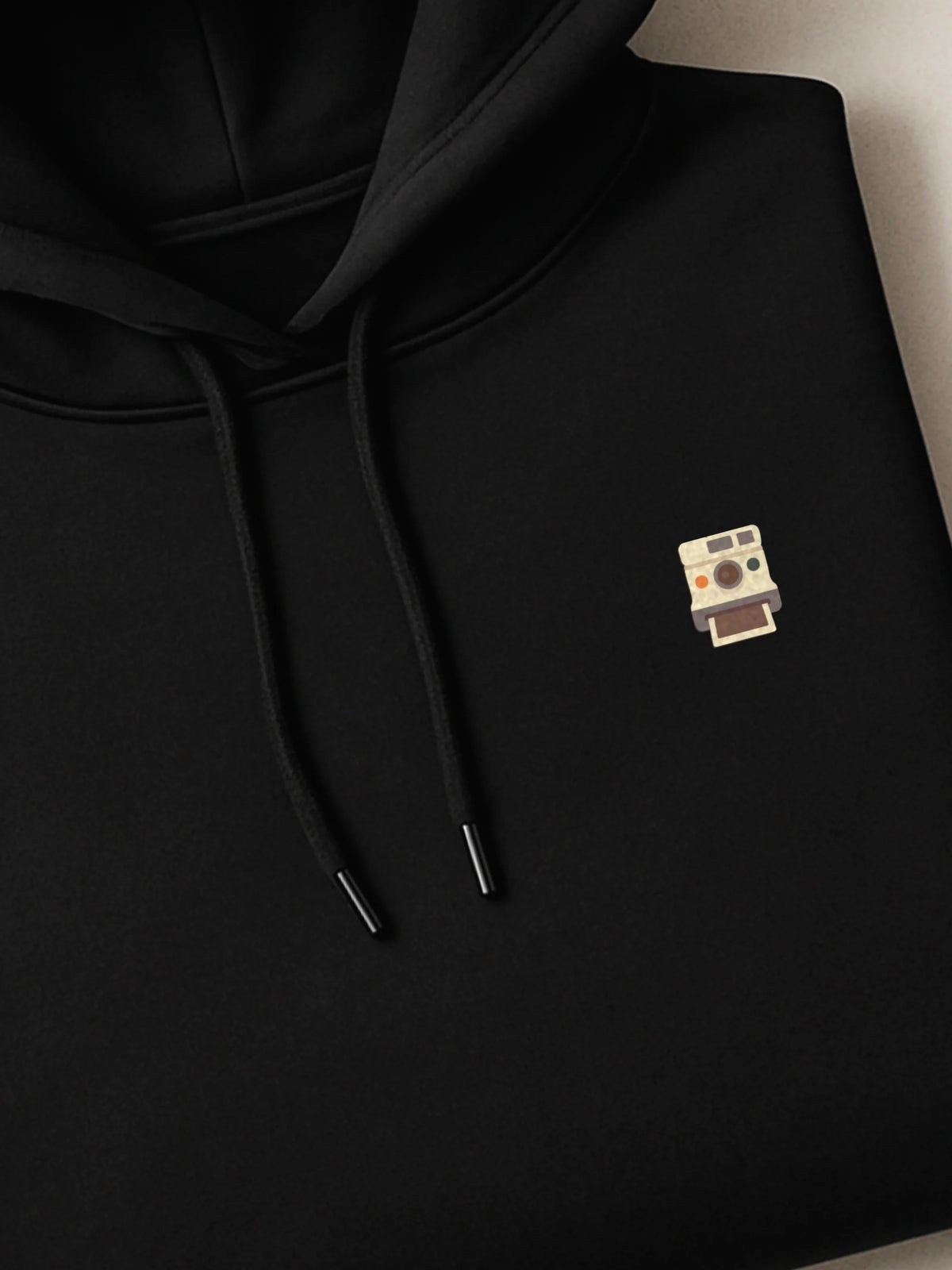 Retro Minis - Polaroid - Hoodie Black close-up by inspire.inc