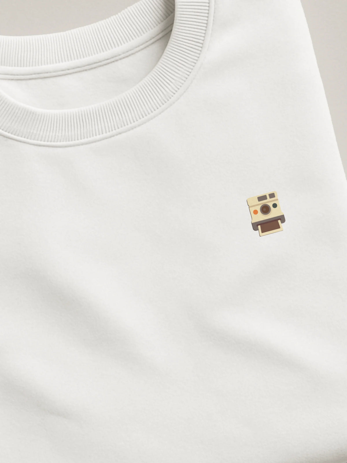 Retro Minis - Polaroid - Regular/Oversized Sweatshirt White close-up by inspire.inc