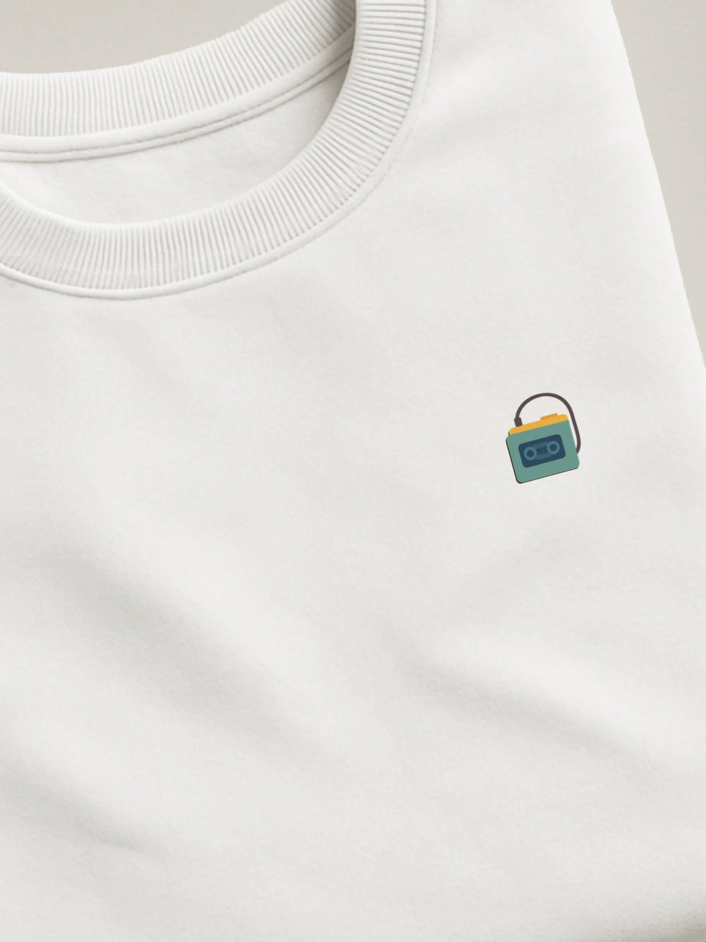 Retro Minis - Walkman - Regular/Oversized Sweatshirt White close-up by inspire.inc