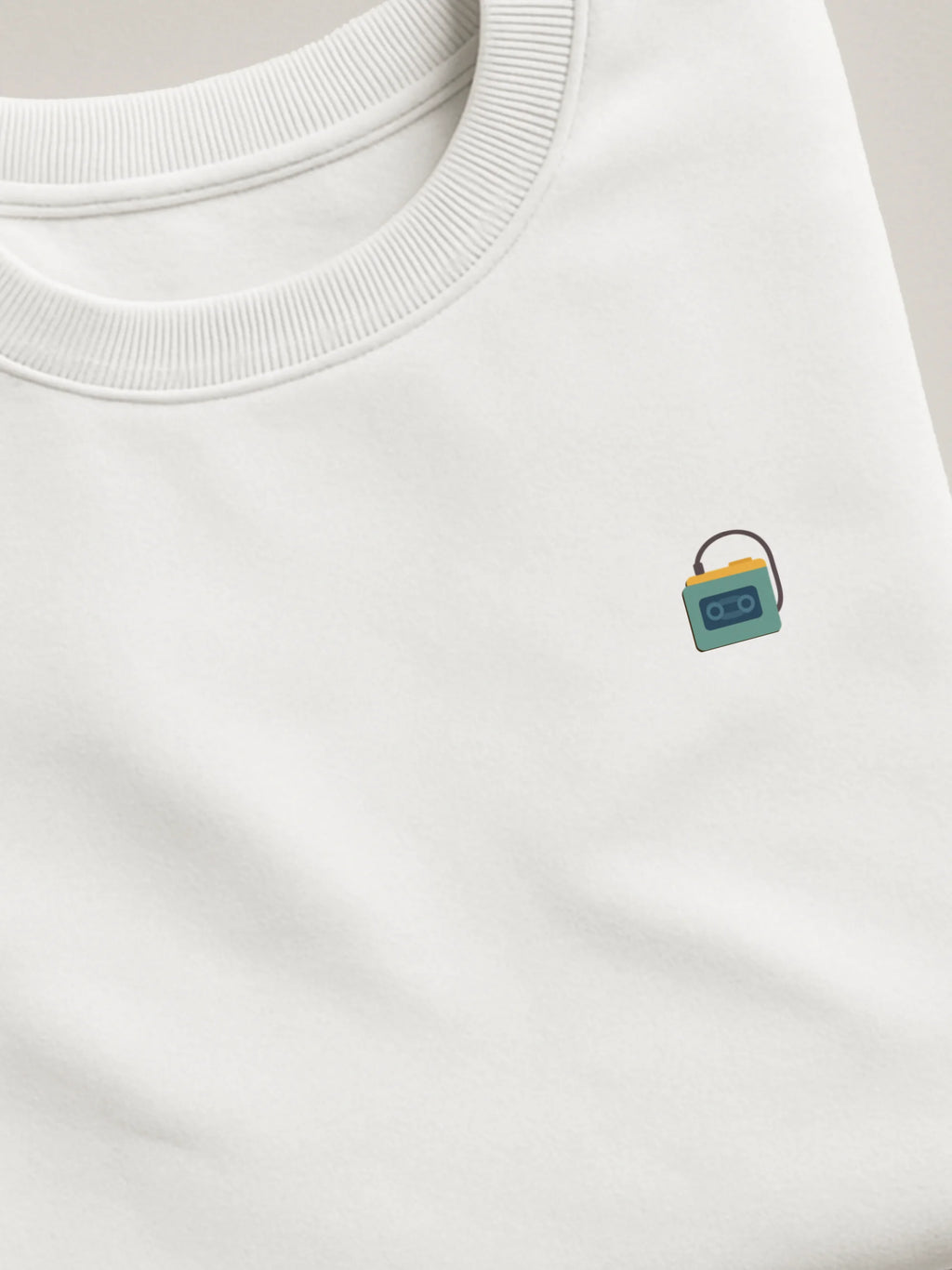 Retro Minis - Walkman - Regular/Oversized Sweatshirt White close-up by inspire.inc