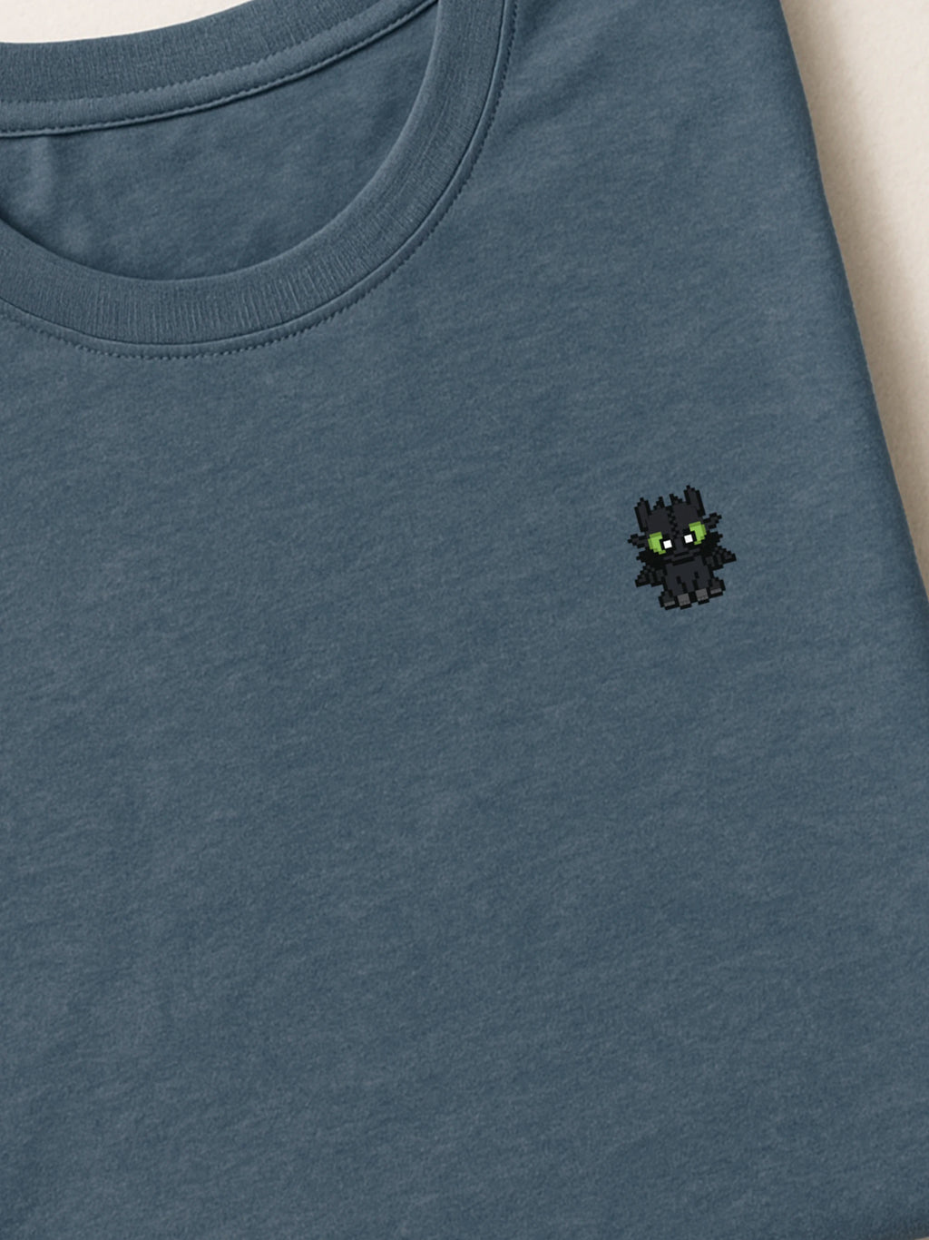 Nour Minis - Toothless - Regular/Oversized T-shirt