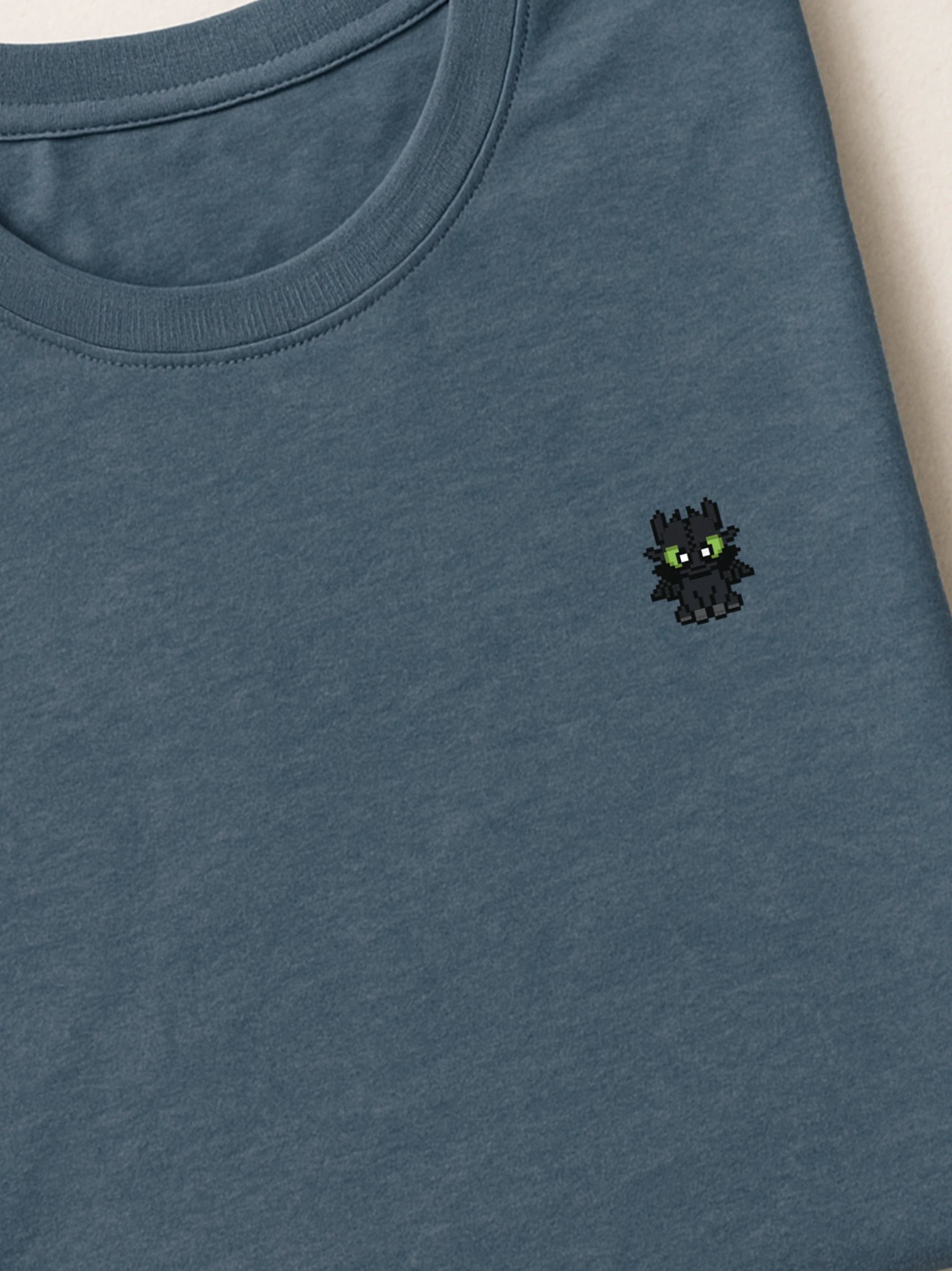 Nour Minis - Toothless - Regular/Oversized T-shirt